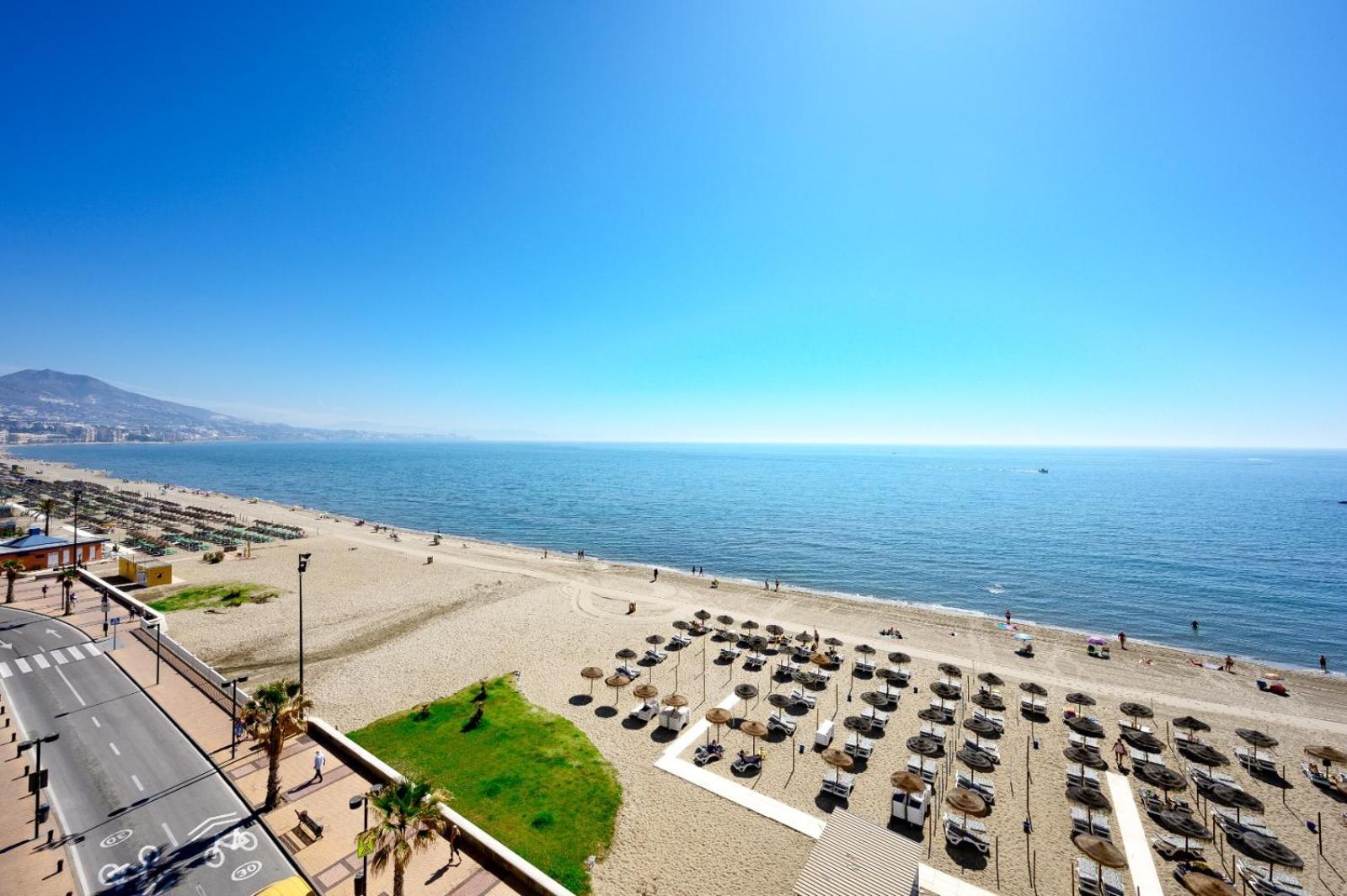 Апартаменты Stella Maris - Amazing Frontal Sea Views With Pool & Terrace By 10Tosea Фуэнхирола Экстерьер фото